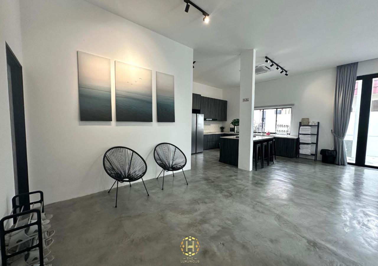 The Luxurious 27, Johor Bahru Villa Exteriör bild