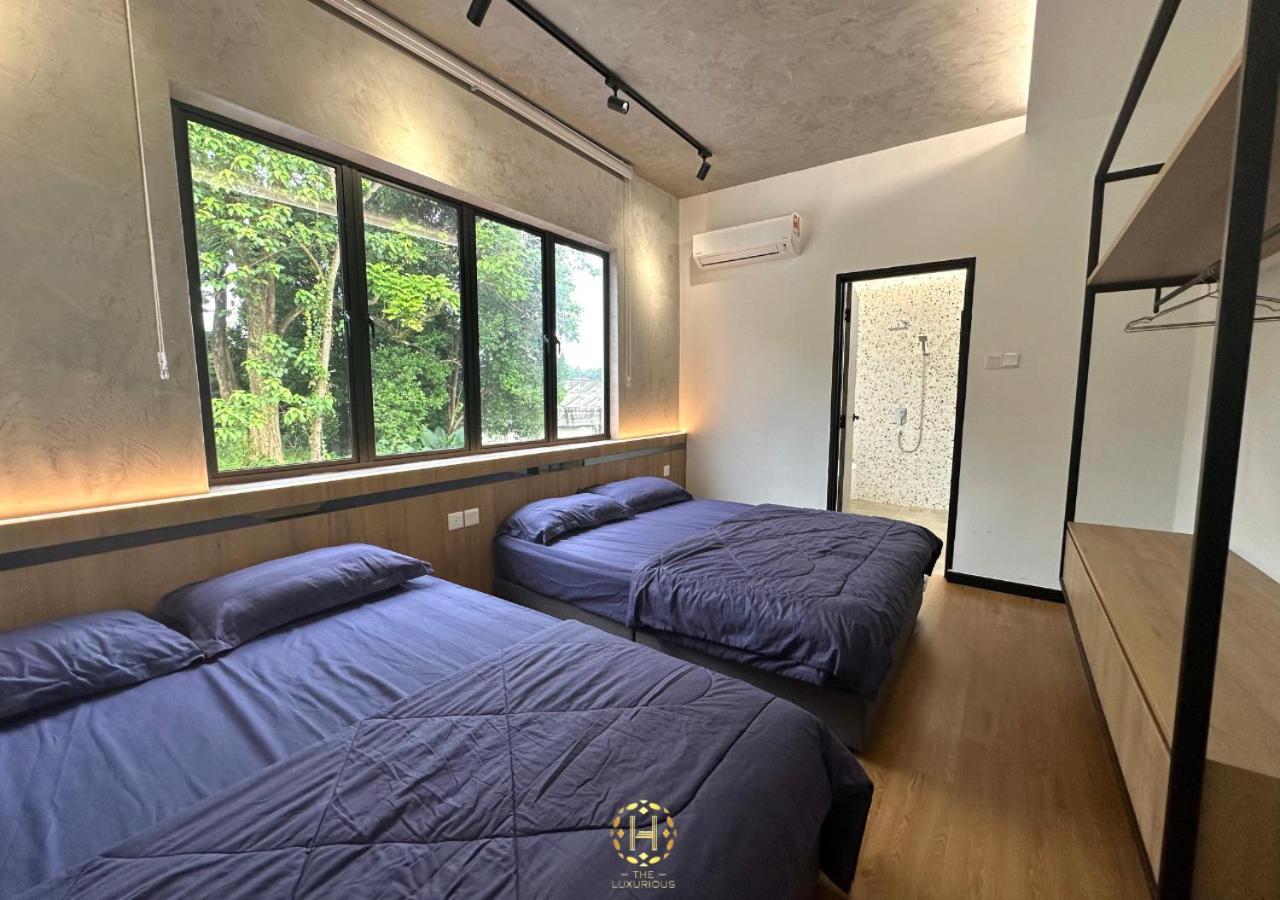 The Luxurious 27, Johor Bahru Villa Exteriör bild