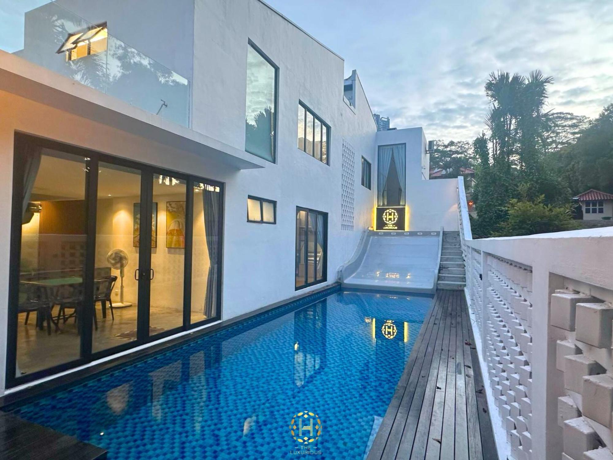 The Luxurious 27, Johor Bahru Villa Exteriör bild